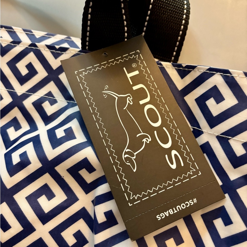 NWT Scout Weekender and Cosmetic Bag Set - Picture 3 of 11